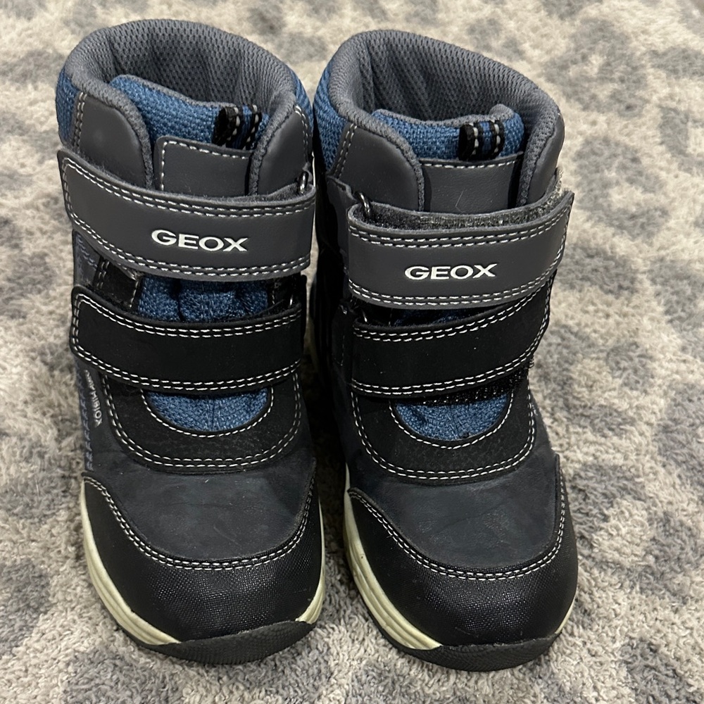 Geox Kids' Black and Gray Snow Boots